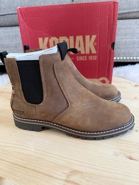 Kodiak Bralorne boots Size 6.5 womens
